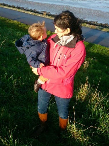 Truke Smoor with her child