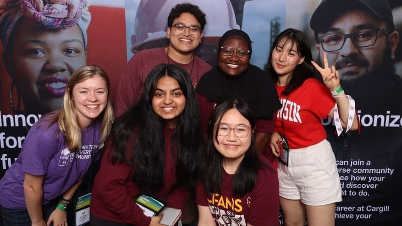 A group of Cargill interns posing together