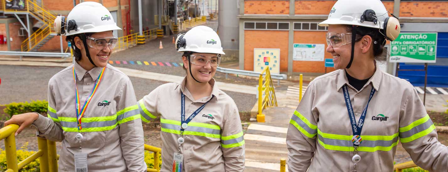 Brazil Ponta Grossa employees smiling