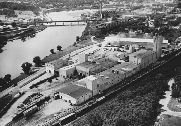 An aerial view of a railyard, where Cargill first developed the unit train.